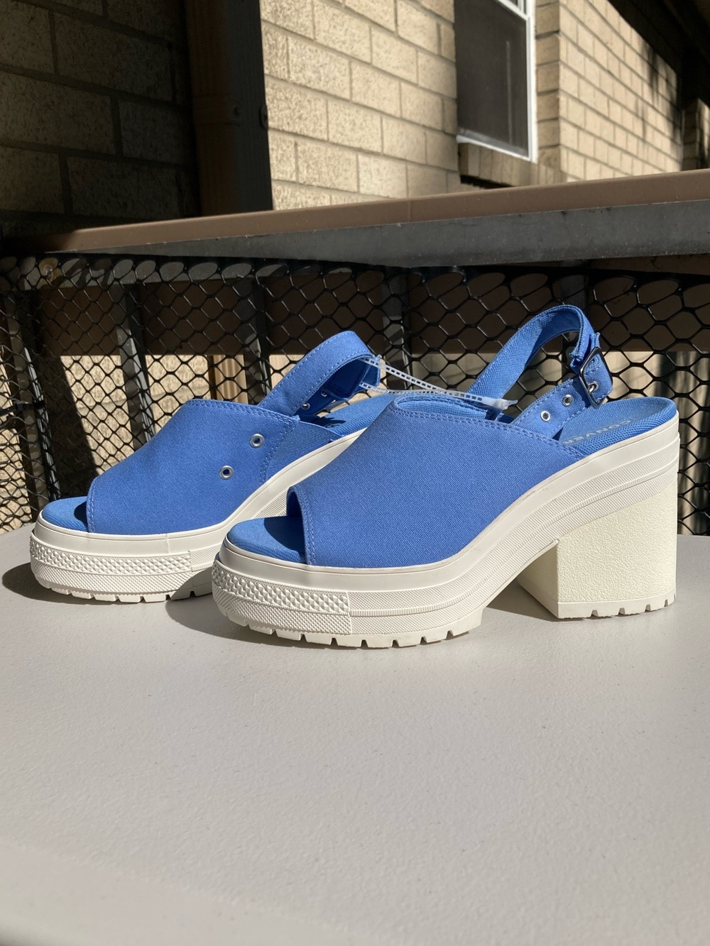 Converse Chuck 70 De Luxe Heel Slingback Sandal Blue and White Platform Shoe 9.5